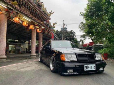 The new look of Mercedes-Benz S124 Airstruts station wagon