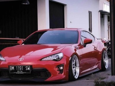 Classic Toyota 86 Airstruts Charm