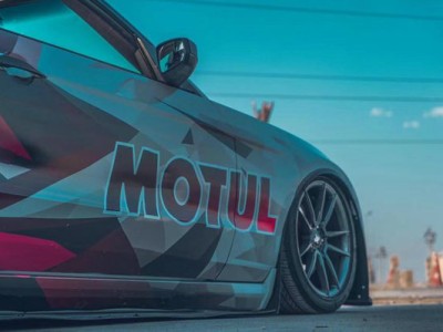 Iraqi Ford Mustang Air struts muscle car stance