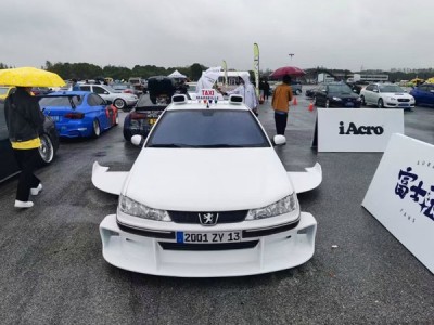 Taxi express Peugeot 406 Air struts violent modification