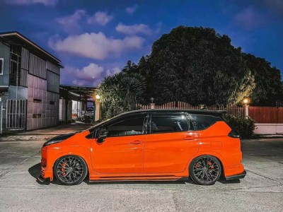 Small gesture Mitsubishi Xpander Air struts handsome