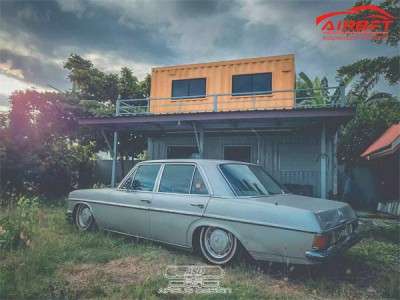 Mercedes-Benz W114 and Air Struts: The Pinnacle of Innovative Suspension Technology
