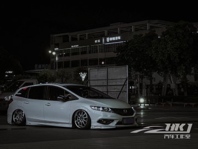 Honda Jade  Air Suspension Modifications: Elevating the Driving Experience