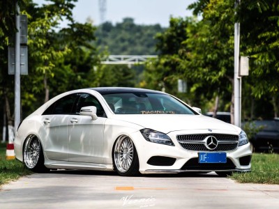 The Mercedes-Benz CLS  Air Suspension Modifications